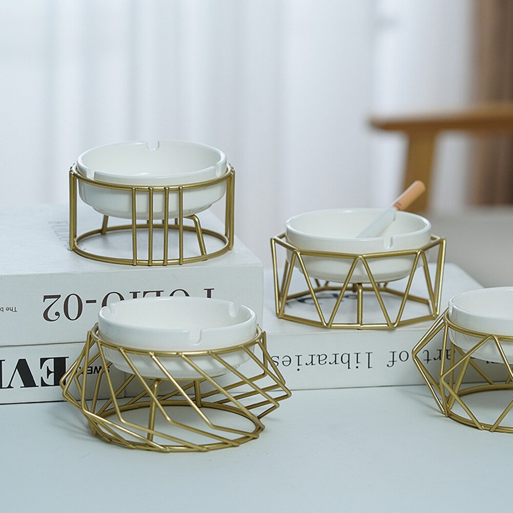 Cinzeiro cerâmico Dourado/Preto